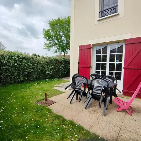 Entre Terre Et Camiers